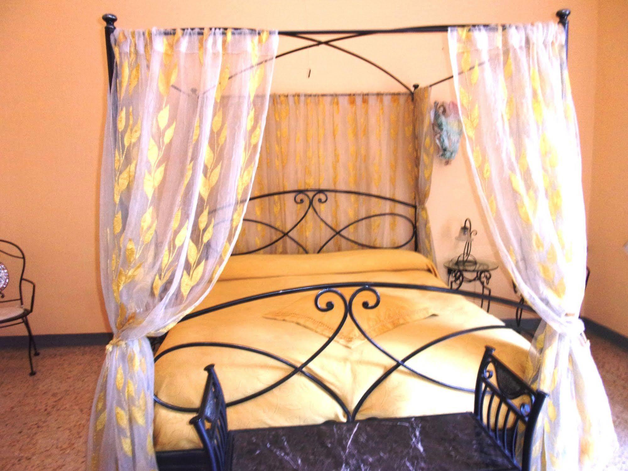 Bed and Breakfast Palazzo Osanna Nardò Esterno foto